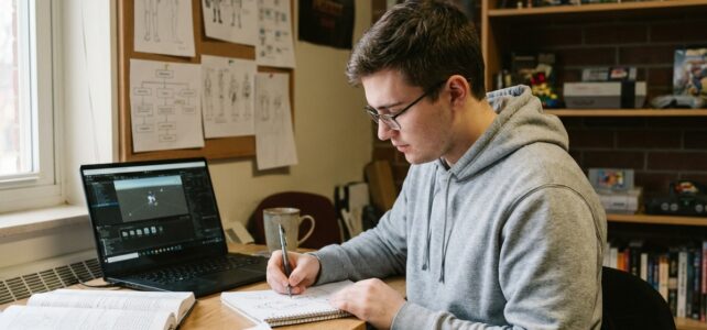 Études dans les jeux vidéo, ce qu’il faut savoir avant de transformer une passion en parcours scolaire